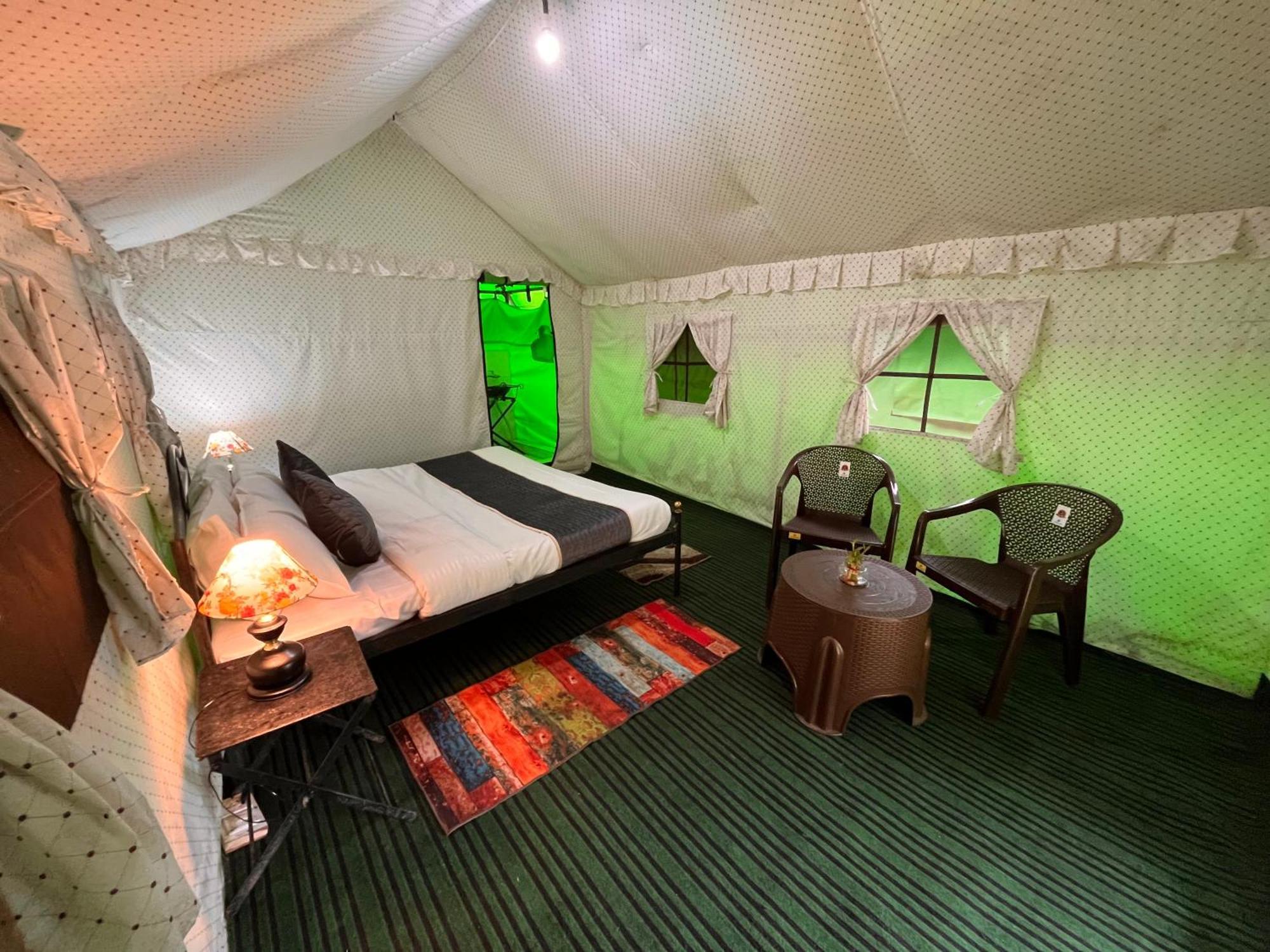 Himalayan Riverside Swiss Cottage Tents, Manali 外观 照片
