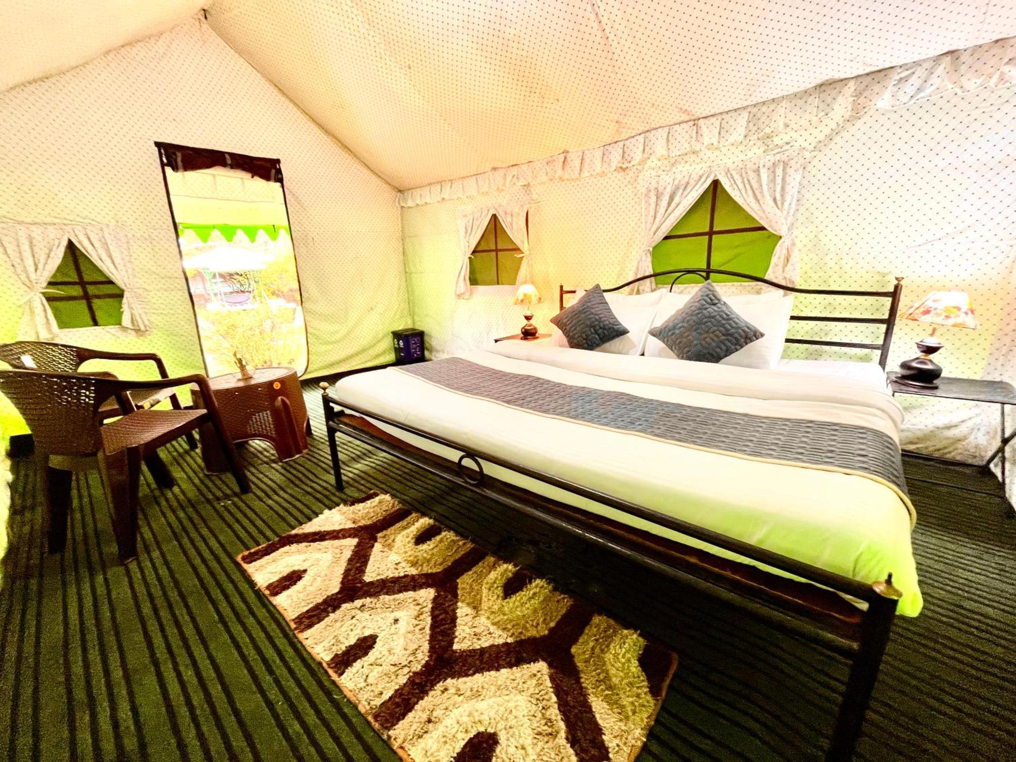 Himalayan Riverside Swiss Cottage Tents, Manali 外观 照片
