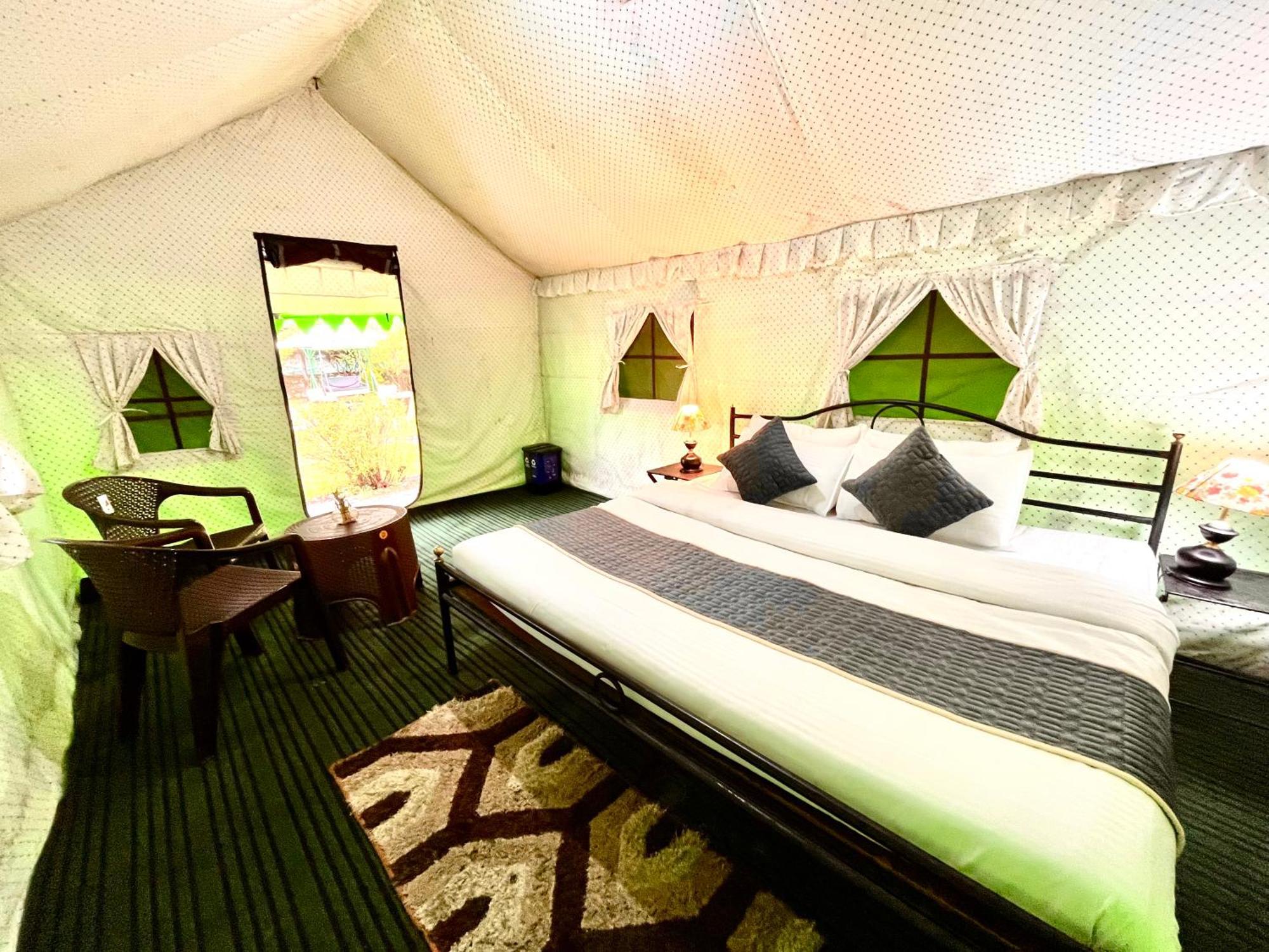 Himalayan Riverside Swiss Cottage Tents, Manali 外观 照片