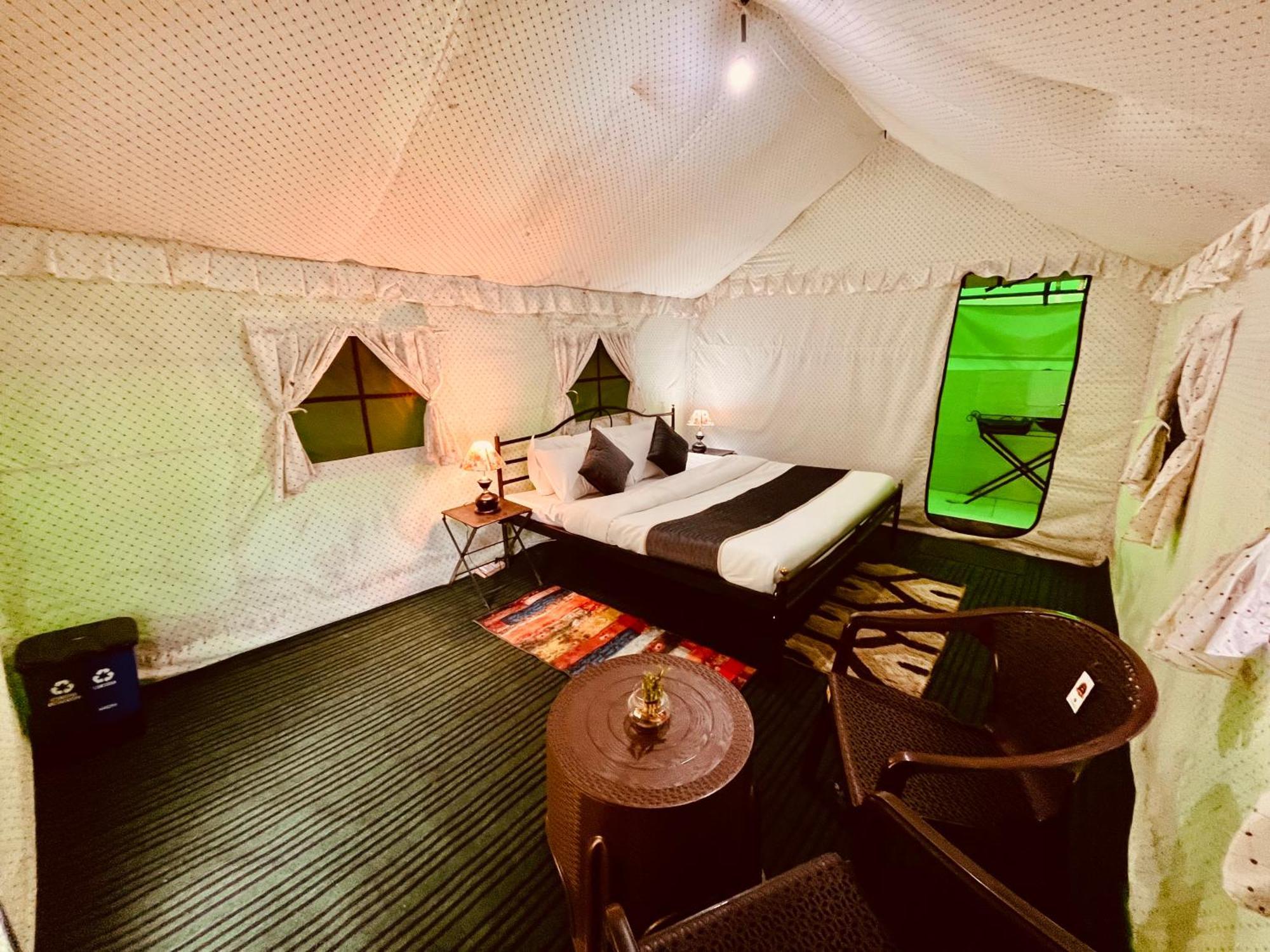 Himalayan Riverside Swiss Cottage Tents, Manali 外观 照片