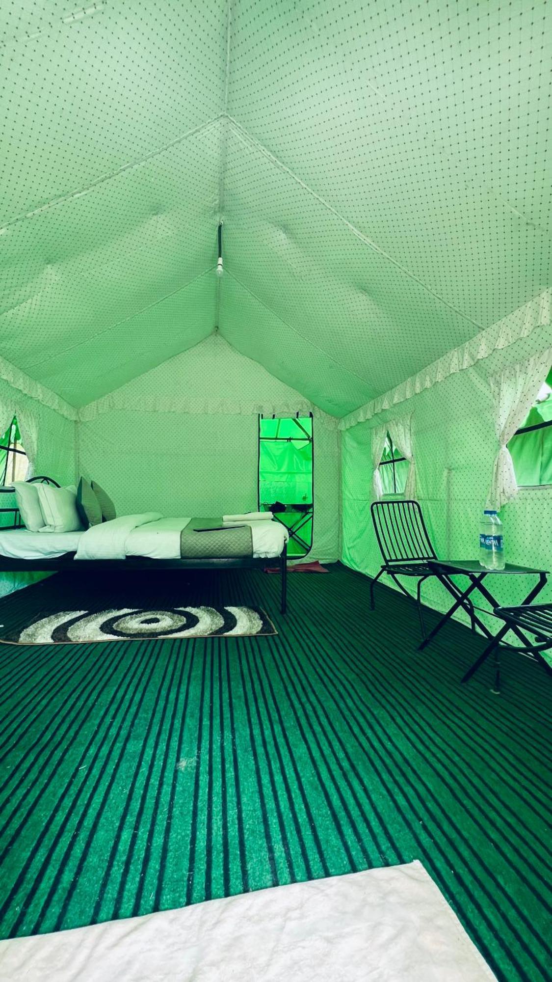 Himalayan Riverside Swiss Cottage Tents, Manali 外观 照片
