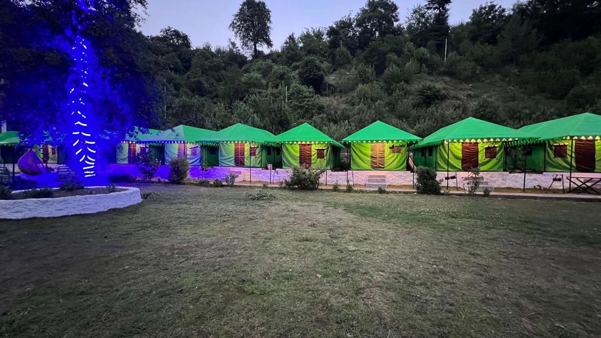Himalayan Riverside Swiss Cottage Tents, Manali 外观 照片