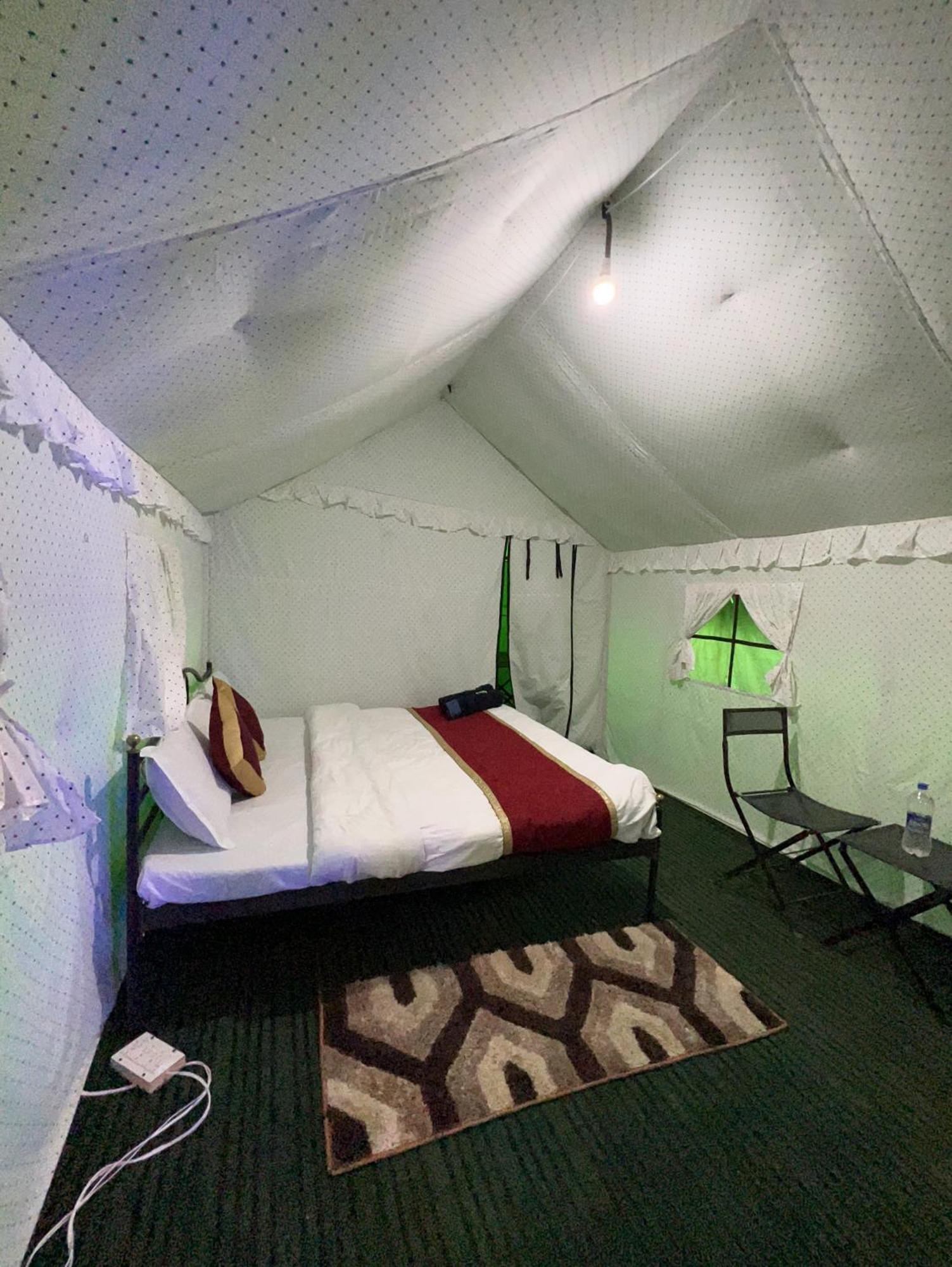 Himalayan Riverside Swiss Cottage Tents, Manali 外观 照片