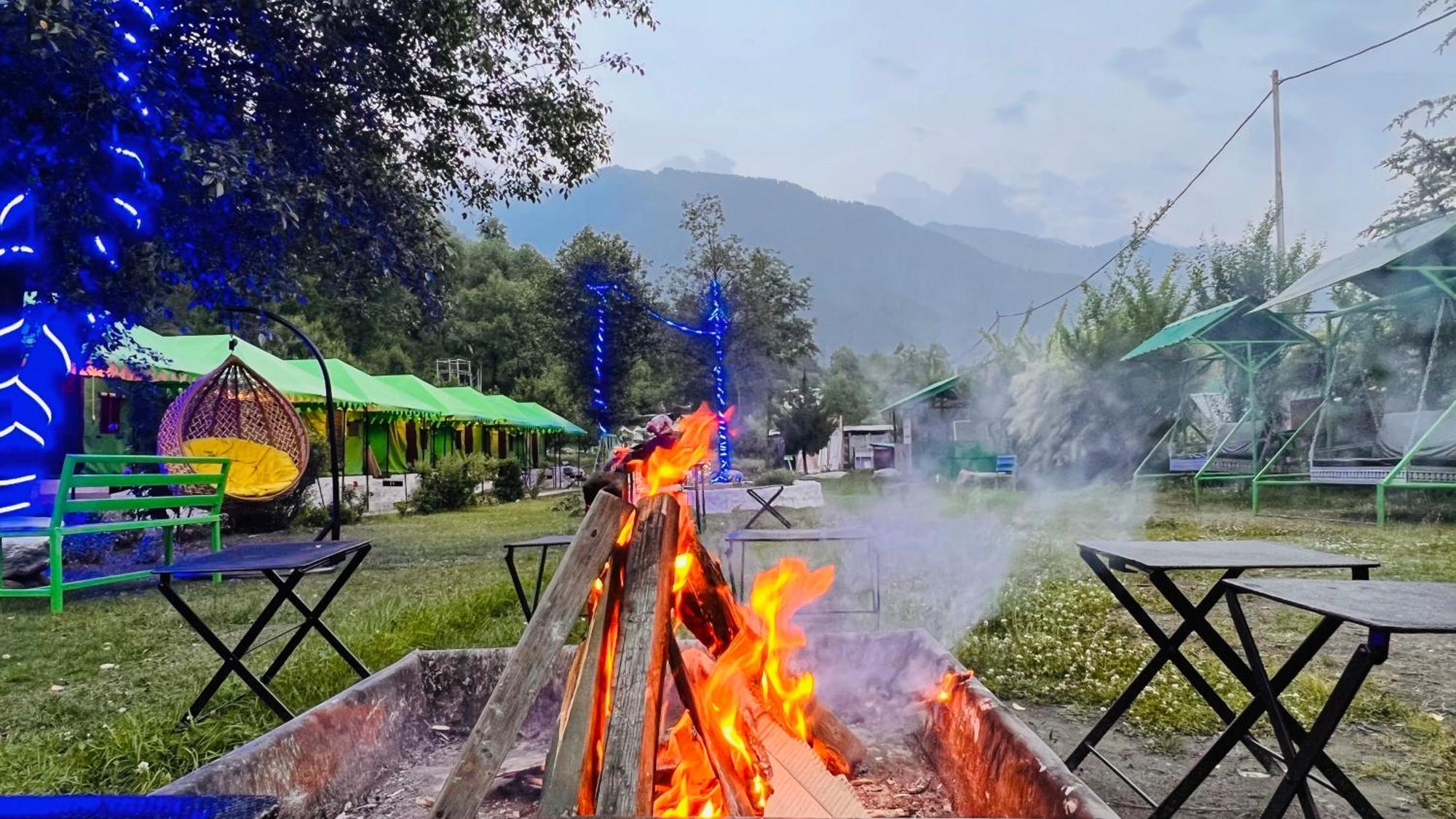 Himalayan Riverside Swiss Cottage Tents, Manali 外观 照片