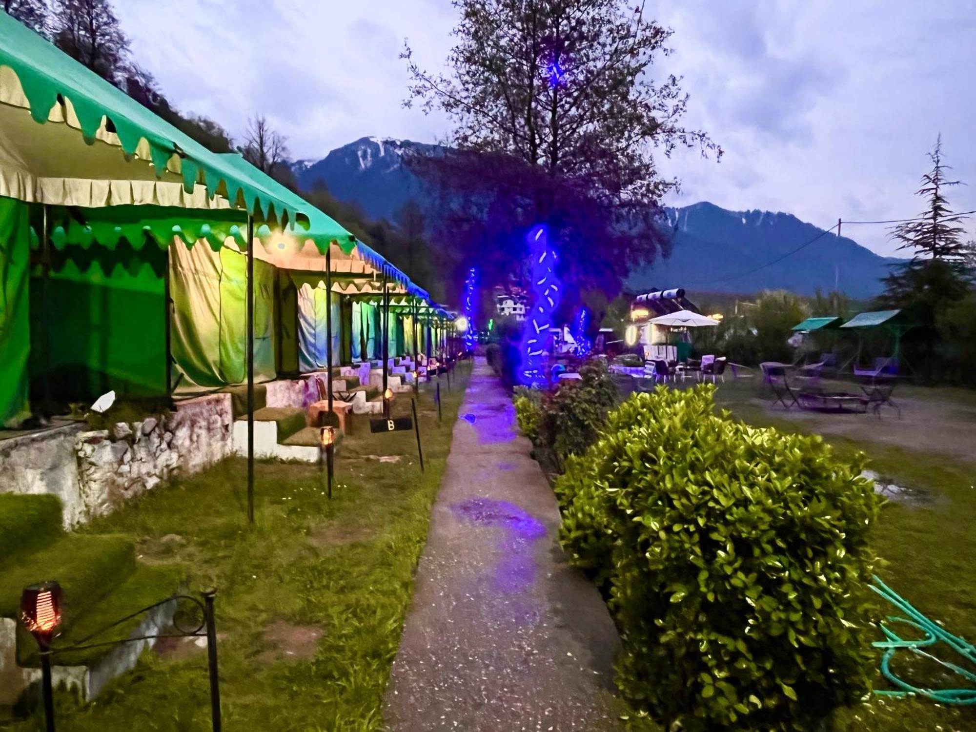 Himalayan Riverside Swiss Cottage Tents, Manali 外观 照片
